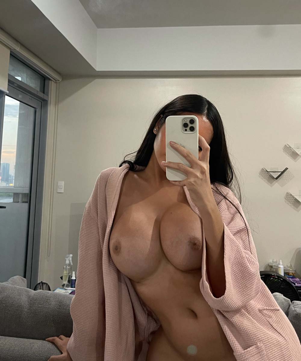 Angela Castellanos naked in Sharjah