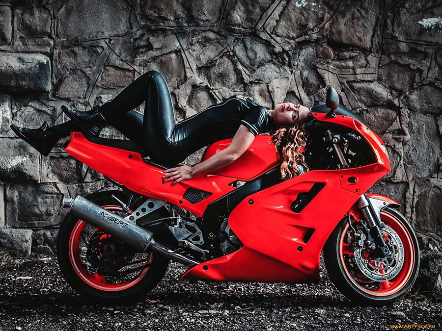 Beautiful girl Beautiful girls and motorcycles in Sharjah