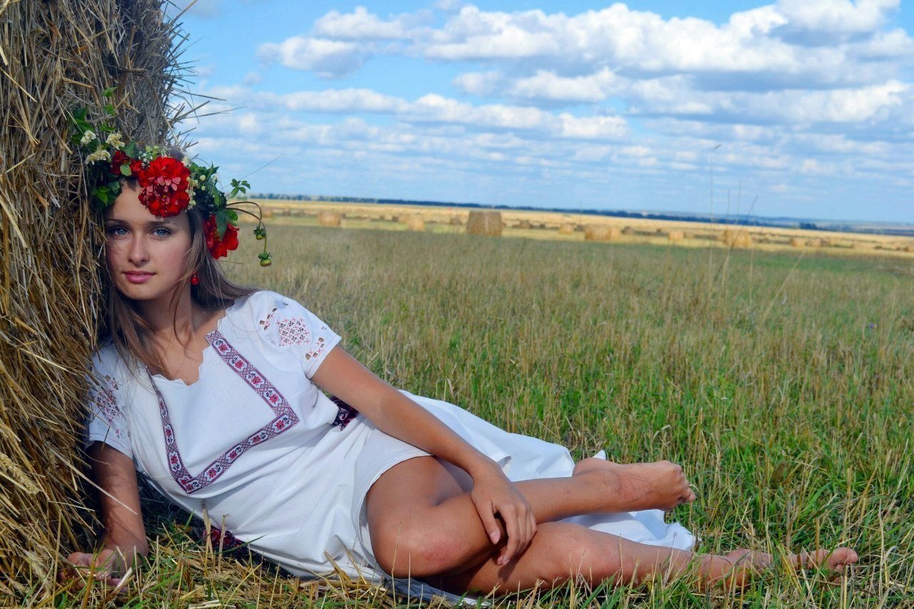 Slavic girls in Sharjah