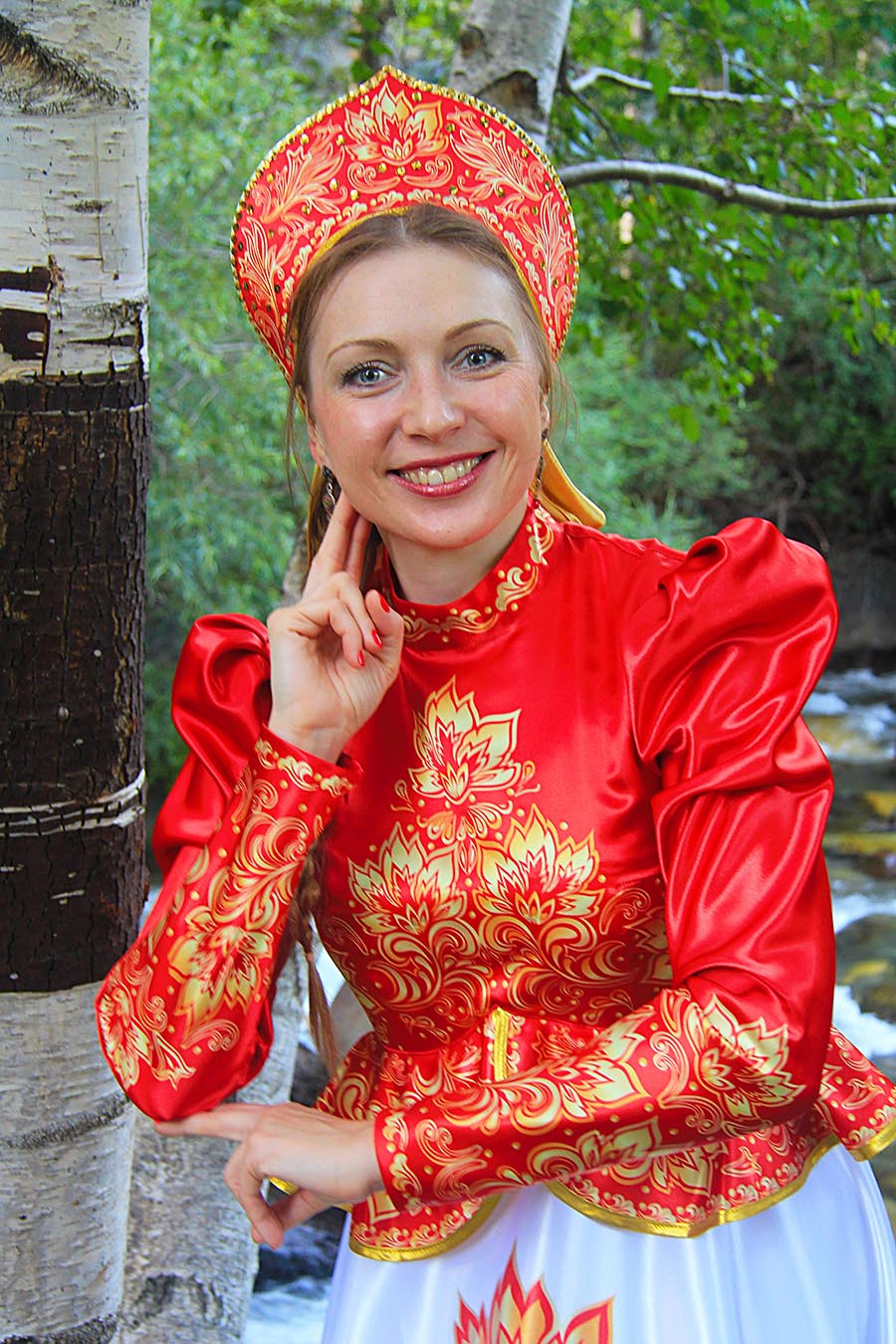 Women in Slavic costumes in Sharjah