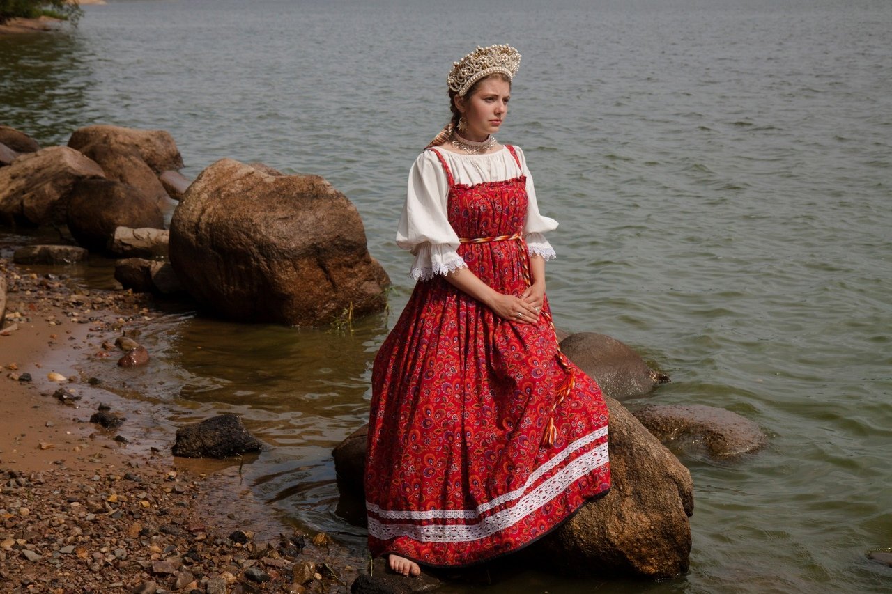 Women in Slavic costumes in Sharjah
