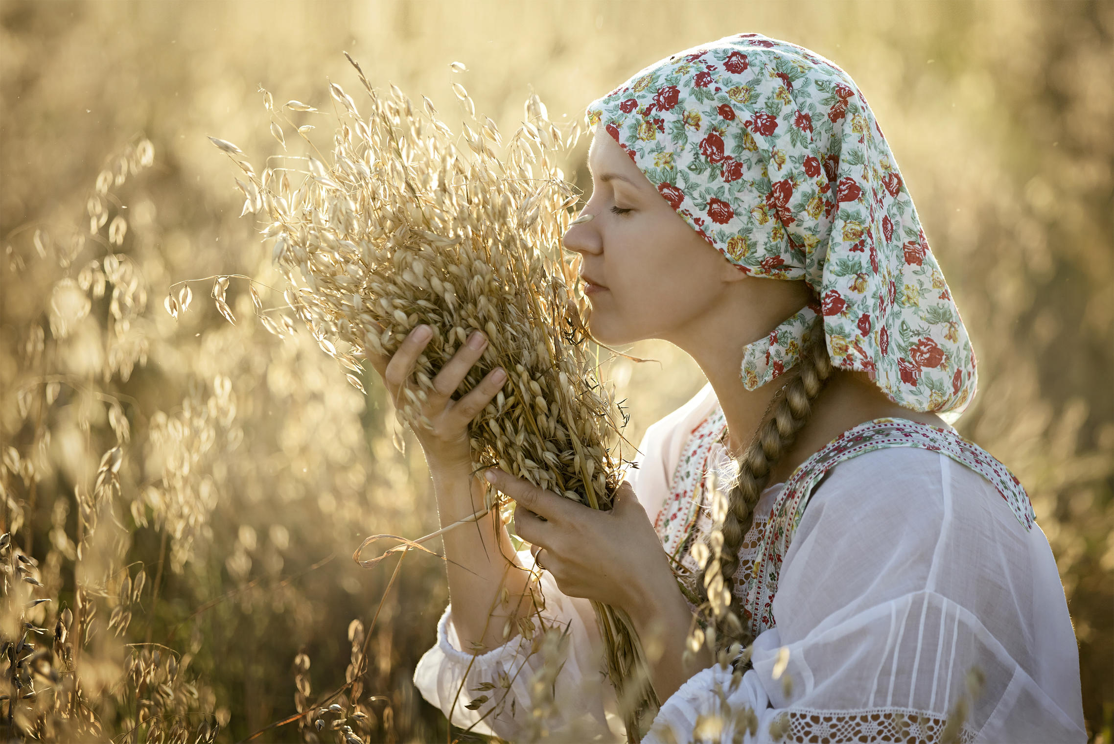 Photo Women in Slavic costumes in Sharjah