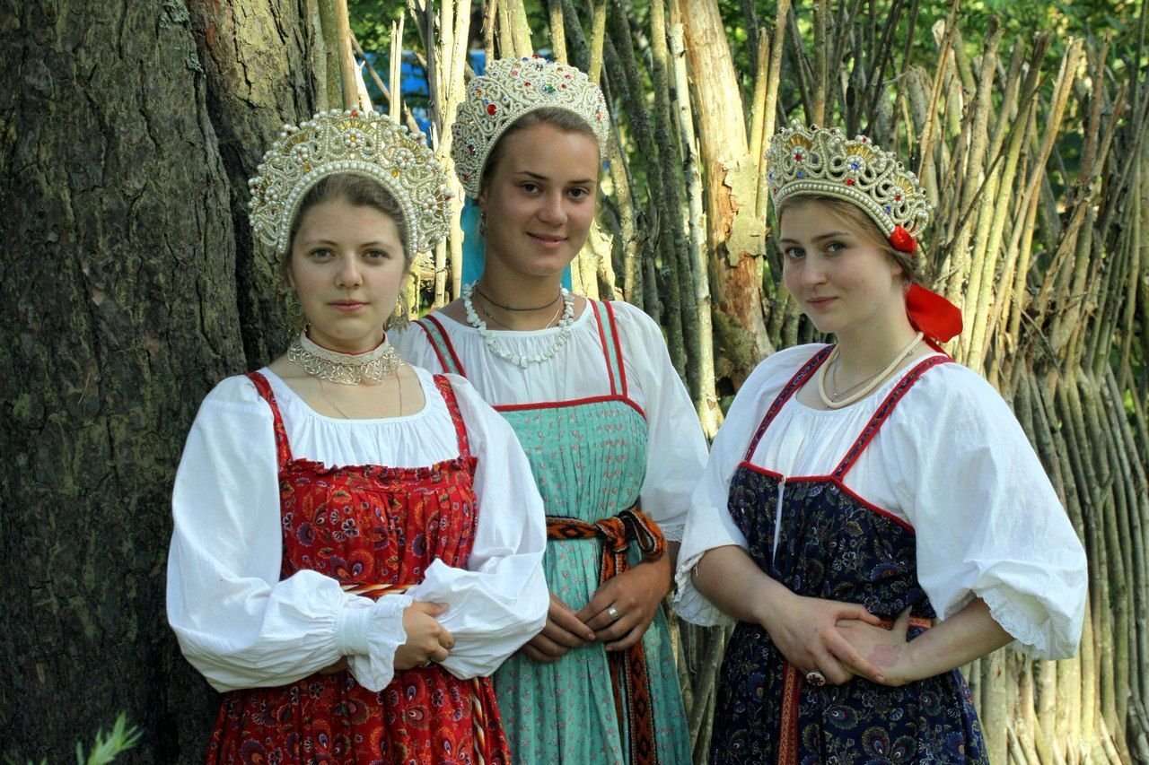 Sexy model Girls in Slavic costumes in Sharjah