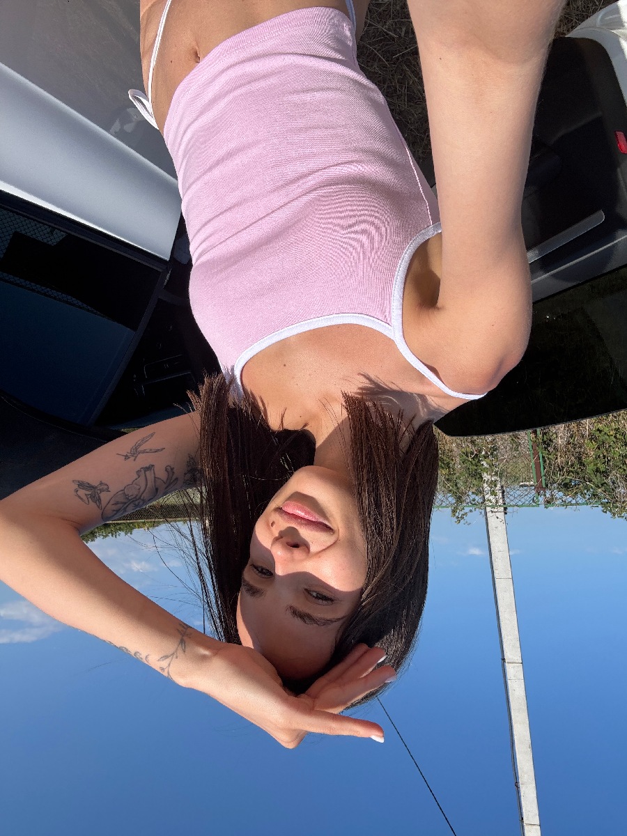 Sexy model Tina in Sharjah